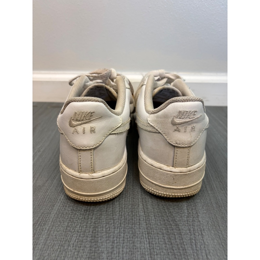 Nike Air Force 1 Sz 6.5Y Low Top Triple White Leather Sneakers AF1 Womens 8 - Picture 8 of 16